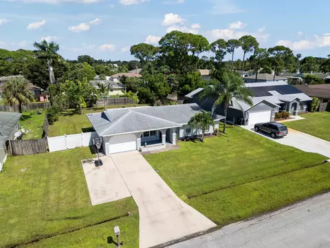 1167 SE Proctor Ln, Port Saint Lucie, FL 34983