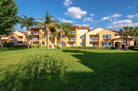 211 SW Palm Dr #105, Port Saint Lucie, FL 34986