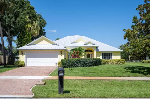 137 39th Dr, Vero Beach, FL 32968