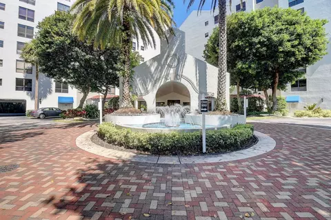 7563 Imperial Dr #802, Boca Raton, FL 33433