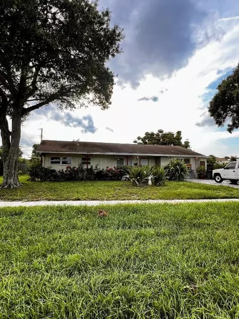 1523 Kudza, West Palm Beach, FL 33415