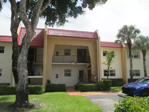 138 Lake Carol Dr, West Palm Beach, FL 33411