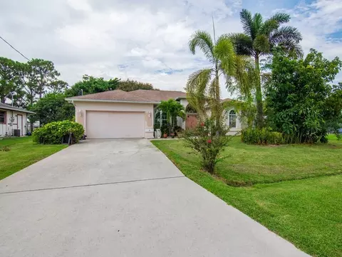 1818 SE Camden St, Port Saint Lucie, FL 34952
