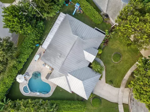 703 Golf Ct, Delray Beach, FL 33445