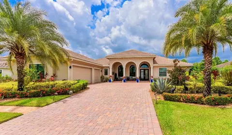 3200 SW English Garden Dr, Palm City, FL 34990