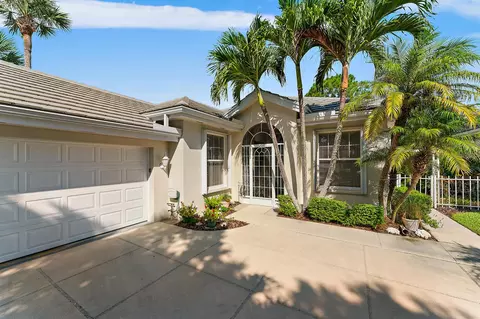 7516 SE Marsh Fern Ln, Hobe Sound, FL 33455