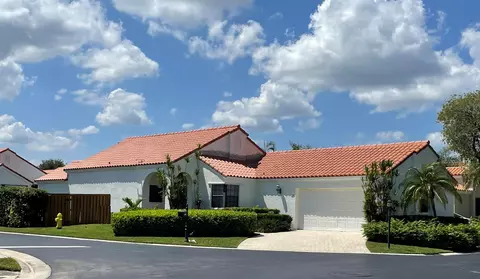 2670 Mikasa Dr, Palm Beach Gardens, FL 33410