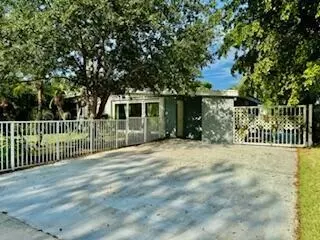 803 Hibiscus Dr, Royal Palm Beach, FL 33411