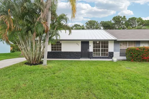 4401 SE Chesapeake Bay Dr, Stuart, FL 34997