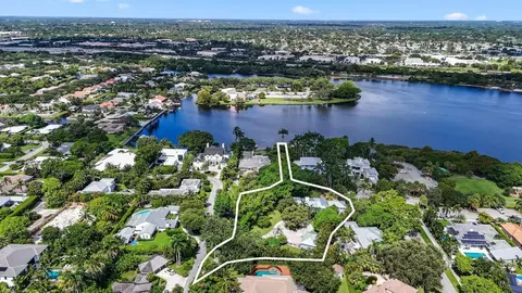 920 Hibiscus Ln, Delray Beach, FL 33444