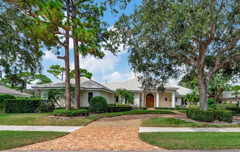 8096 SE Golfhouse Dr, Hobe Sound, FL 33455