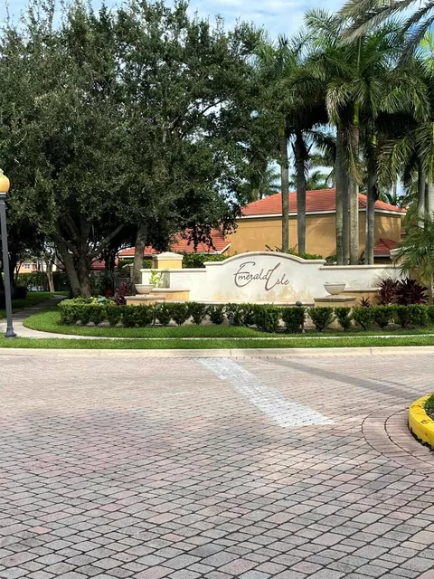 4180 San Marino Blvd #104, West Palm Beach, FL 33409