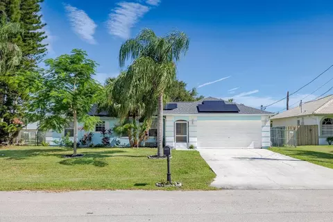 1591 SE North Blackwell Dr, Port Saint Lucie, FL 34952