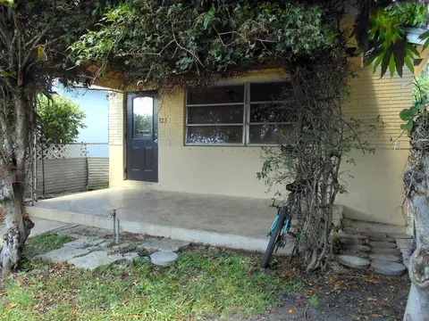 323 S D St, Lake Worth, FL 33460