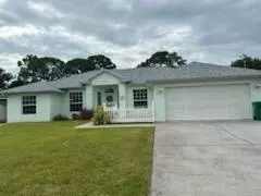 512 SE Walters Ter, Port Saint Lucie, FL 34983