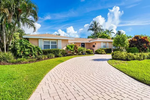 16 Sea Horse Ln, Vero Beach, FL 32960