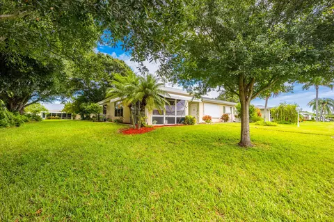 622 Pines Knoll Dr #A, Fort Pierce, FL 34982