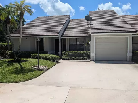 704 Lochwick Ter #9, Palm Beach Gardens, FL 33418