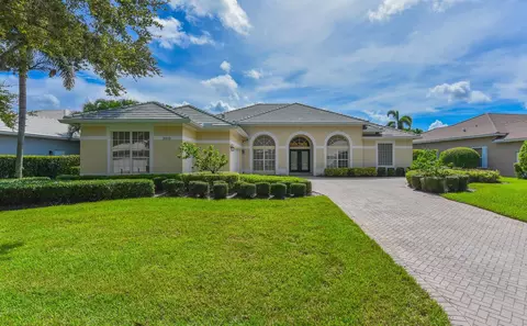 2010 SW Bradford Pl, Palm City, FL 34990