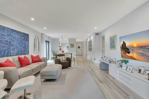 52 Stratford Ln W #G, Boynton Beach, FL 33436