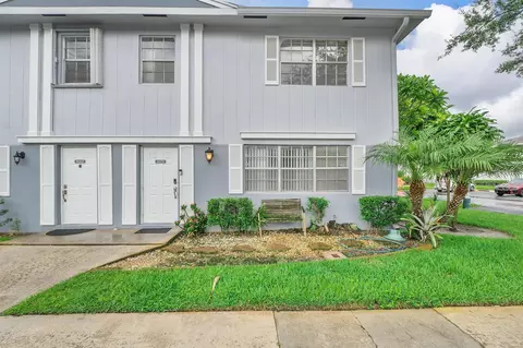 8070 SW 18th Ct #4-9, Davie, FL 33324