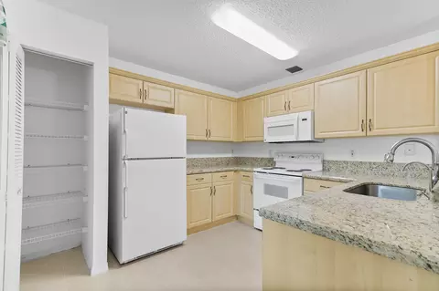 4413 SW 11, Deerfield Beach, FL 33442