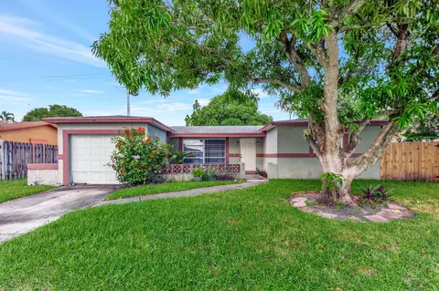 8001 NW 3rd Pl, Margate, FL 33063