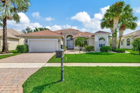 6532 Togni St, Lake Worth, FL 33467