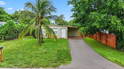 3981 San Castle Blvd, Lake Worth, FL 33462