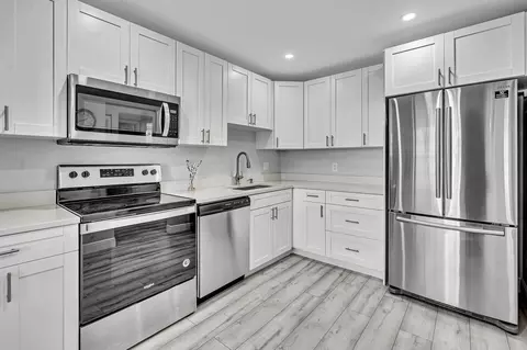 21910 Cypress Dr #36-E, Boca Raton, FL 33433