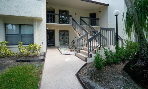 3341 Perimeter Dr, Greenacres, FL 33467