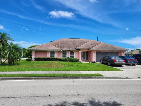 1321 SE Airoso Blvd, Port Saint Lucie, FL 34983