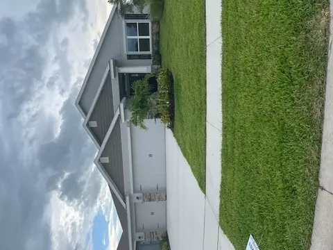5595 Lugo St, Fort Pierce, FL 34951