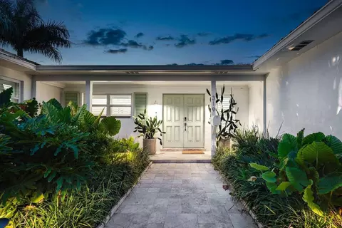 319 NW 15th St, Delray Beach, FL 33444