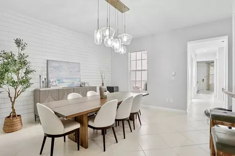 8331 NW 8th Ter, Boca Raton, FL 33487