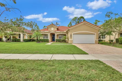 6817 Osage Cir, Greenacres, FL 33413