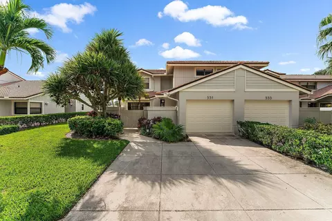 551 Prestwick Cir, Palm Beach Gardens, FL 33418