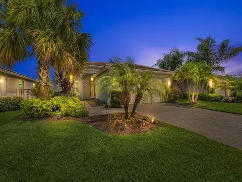 11681 SW Golden Falls Ln, Port Saint Lucie, FL 34987