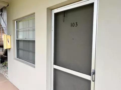 28 Lake Vista Trl #103, Port Saint Lucie, FL 34952