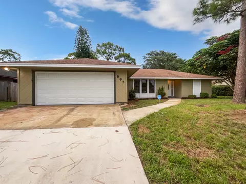 885 SEvergreen Ter, Port Saint Lucie, FL 34983