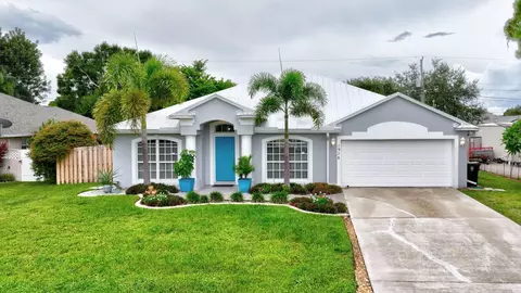 1978 SW Oakwood Rd, Port Saint Lucie, FL 34953