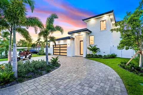 131 Edwards Ln, Palm Beach Shores, FL 33404