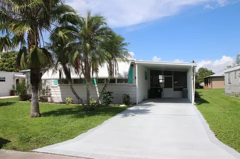 5 SE Valencia Ln, Port Saint Lucie, FL 34952