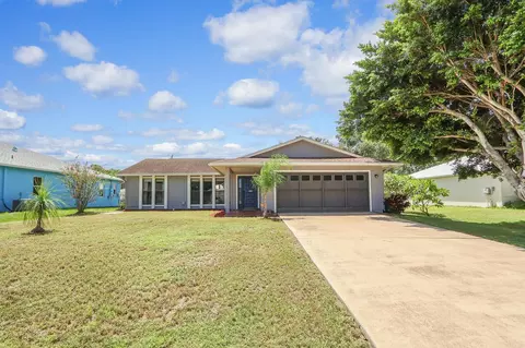 452 NW Fairfax Ave, Port Saint Lucie, FL 34983