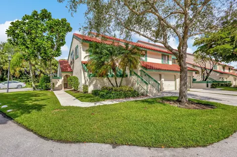 16 Lexington Ln W #A, Palm Beach Gardens, FL 33418