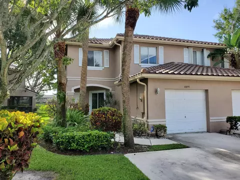 4899 Pinemore Ln, Lake Worth, FL 33463