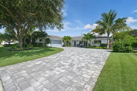 2083 Ardley Ct, North Palm Beach, FL 33408