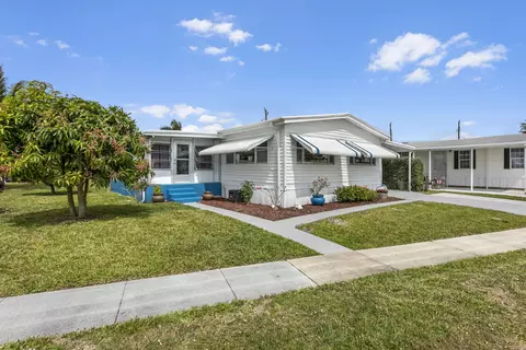 4123 Meadow View Dr, Boynton Beach, FL 33436