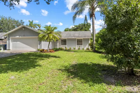 5780 33rd St, Vero Beach, FL 32966