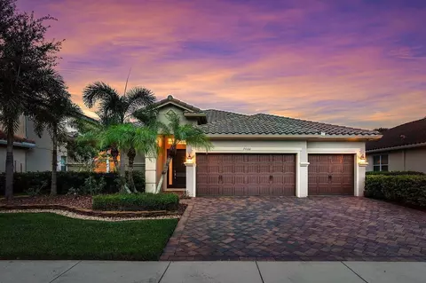 3466 Vanderbilt Dr, Wellington, FL 33414